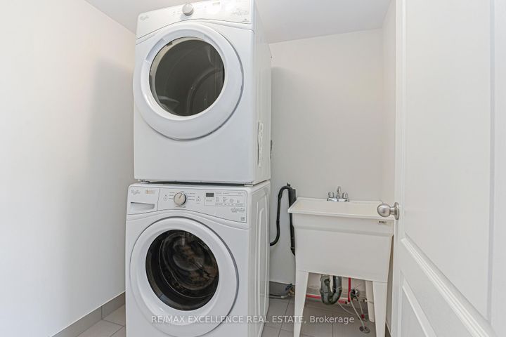 Photo 22 at 34 Pony Path, Windfields, Oshawa