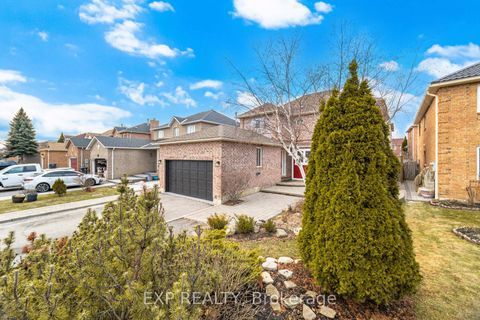 Photo 1 at 317 Bristol Road W, Hurontario, Mississauga