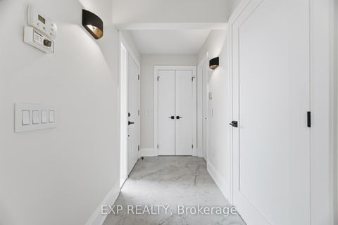 Photo 5 at 317 Bristol Road W, Hurontario, Mississauga