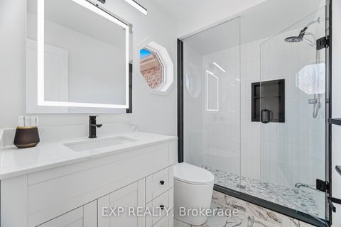 Photo 18 at 317 Bristol Road W, Hurontario, Mississauga