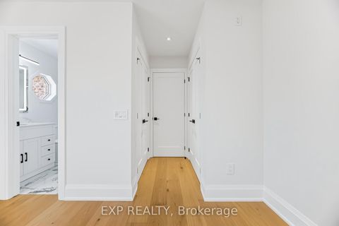 Photo 22 at 317 Bristol Road W, Hurontario, Mississauga