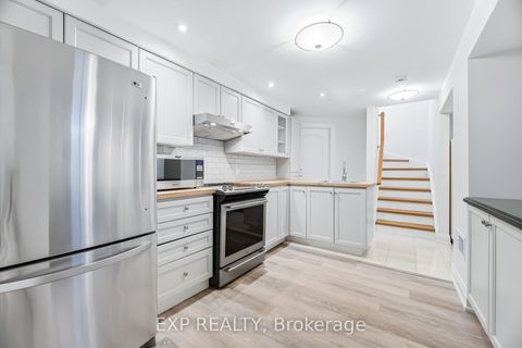 Photo 31 at 317 Bristol Road W, Hurontario, Mississauga