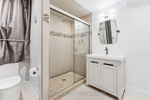 Photo 32 at 317 Bristol Road W, Hurontario, Mississauga