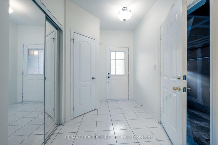 Photo 14 at 11 Zermatt Way, Unionville, Markham