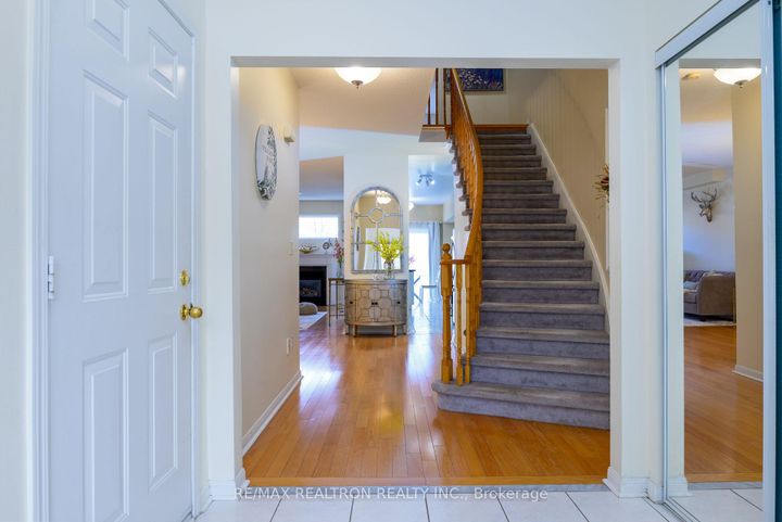 Photo 15 at 11 Zermatt Way, Unionville, Markham