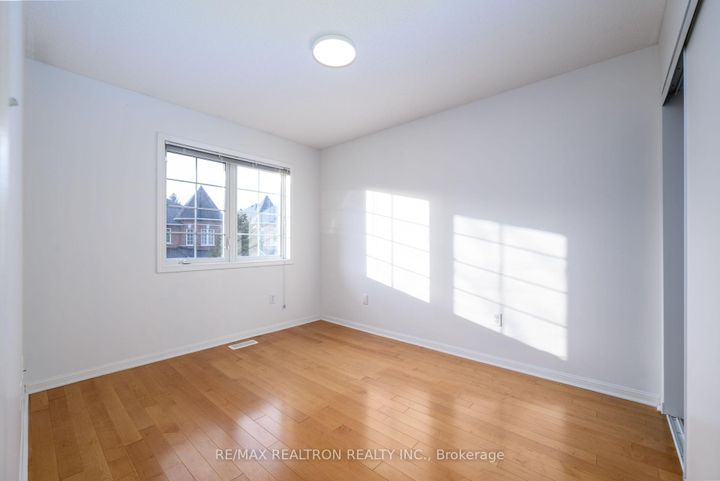 Photo 28 at 11 Zermatt Way, Unionville, Markham