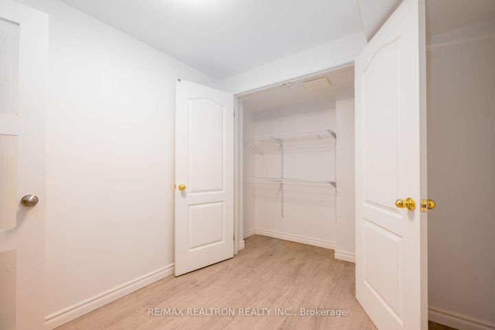 Photo 32 at 11 Zermatt Way, Unionville, Markham