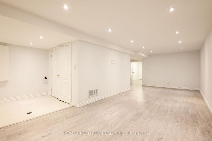 Photo 35 at 11 Zermatt Way, Unionville, Markham