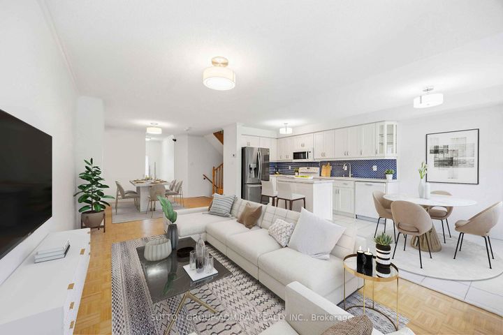 Photo 3 at 32 Bellagio Crescent, Patterson, Vaughan