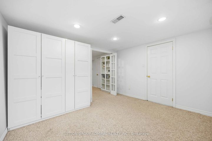 Photo 16 at 32 Bellagio Crescent, Patterson, Vaughan