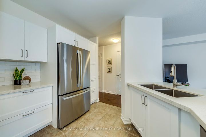 Photo 14 at 2322 Saddlecreek Crescent, WM Westmount, Oakville