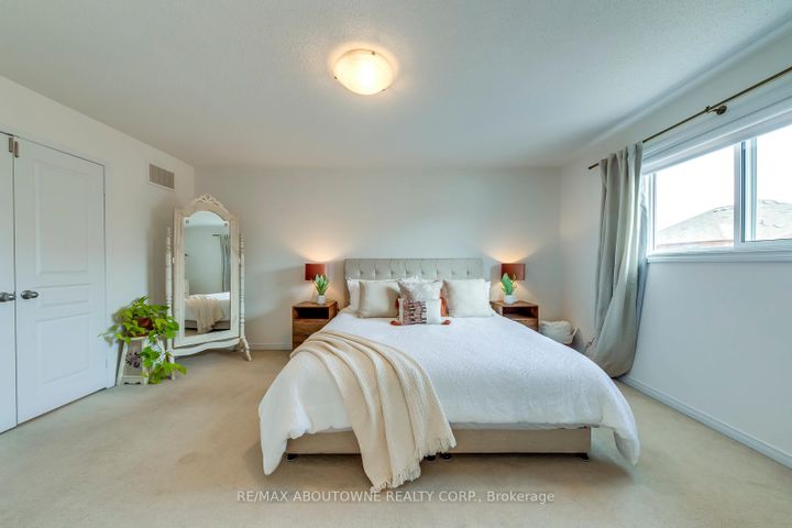 Photo 19 at 2322 Saddlecreek Crescent, WM Westmount, Oakville