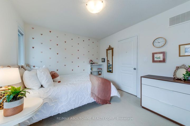 Photo 27 at 2322 Saddlecreek Crescent, WM Westmount, Oakville