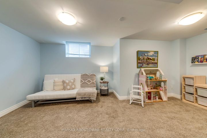 Photo 33 at 2322 Saddlecreek Crescent, WM Westmount, Oakville