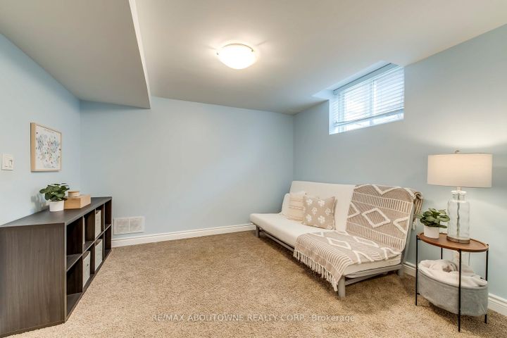 Photo 35 at 2322 Saddlecreek Crescent, WM Westmount, Oakville