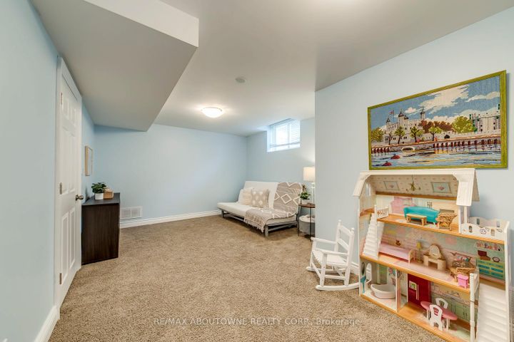 Photo 36 at 2322 Saddlecreek Crescent, WM Westmount, Oakville