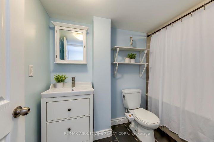 Photo 40 at 2322 Saddlecreek Crescent, WM Westmount, Oakville