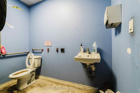 Photo 4 at 12 - 2835 Markham Road, Rouge E11, Toronto