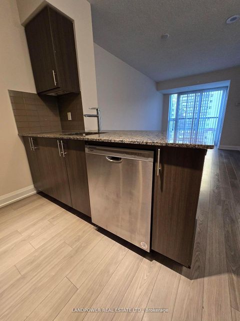 Photo 13 at 407 - 18 Graydon Hall Drive, Donalda, Toronto