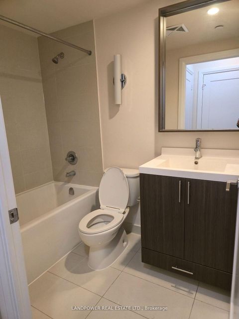 Photo 17 at 407 - 18 Graydon Hall Drive, Donalda, Toronto