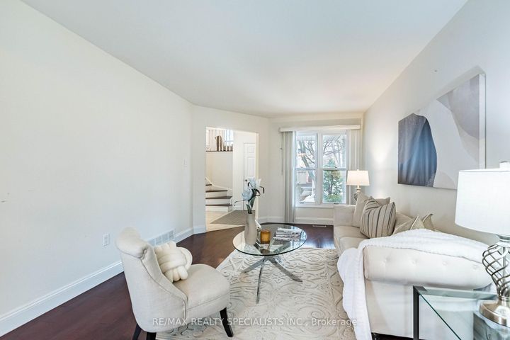 Photo 12 at 5255 Astwell Avenue, Hurontario, Mississauga