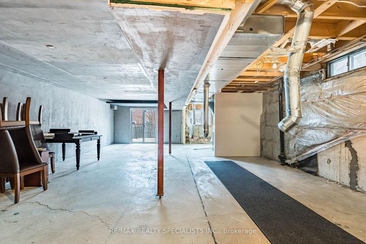 Photo 37 at 5255 Astwell Avenue, Hurontario, Mississauga