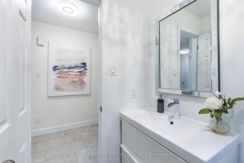 Photo 22 at 5255 Astwell Avenue, Hurontario, Mississauga