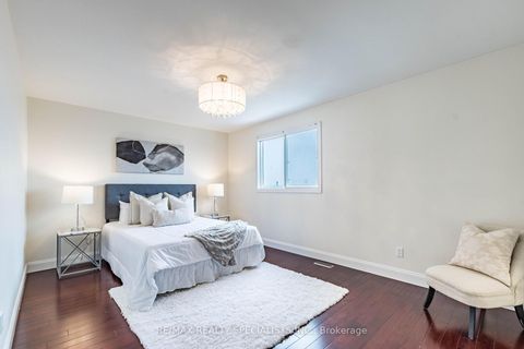 Photo 30 at 5255 Astwell Avenue, Hurontario, Mississauga