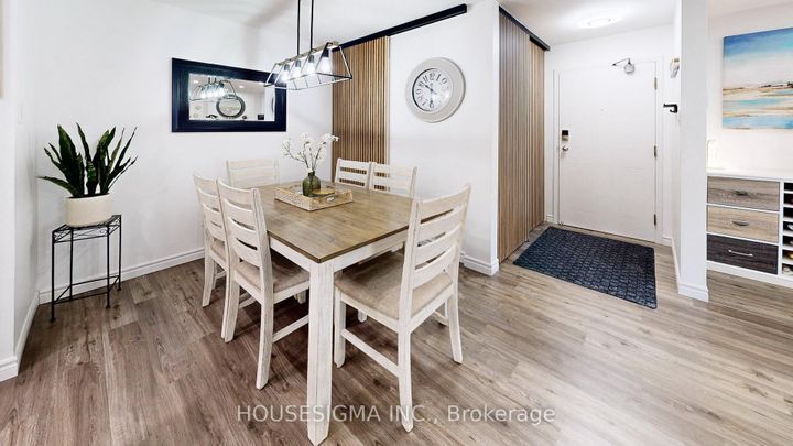 Photo 4 at 114 - 1496 Pilgrims Way, GA Glen Abbey, Oakville