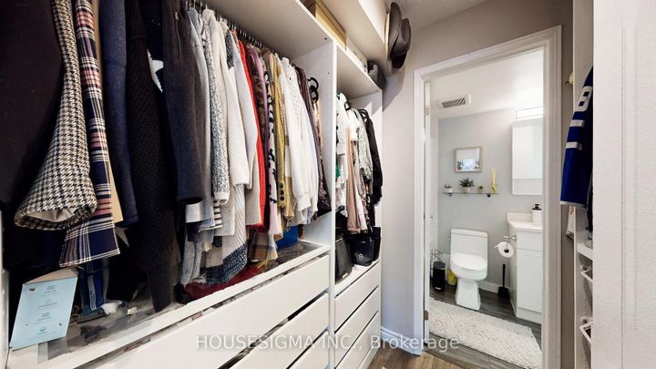 Photo 12 at 114 - 1496 Pilgrims Way, GA Glen Abbey, Oakville