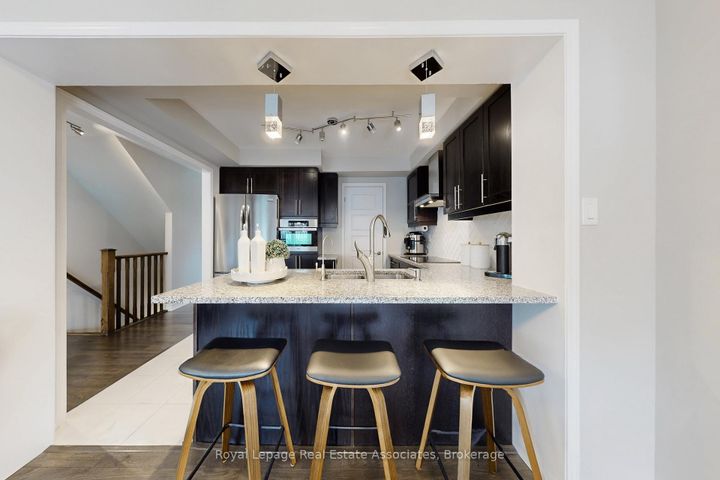 Photo 16 at 27 - 3002 Preserve Drive, GO Glenorchy, Oakville