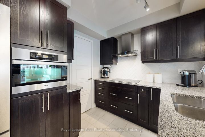 Photo 18 at 27 - 3002 Preserve Drive, GO Glenorchy, Oakville