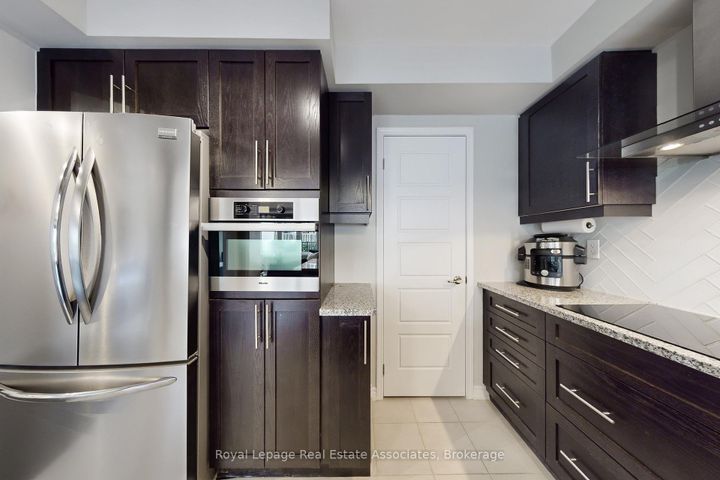 Photo 19 at 27 - 3002 Preserve Drive, GO Glenorchy, Oakville