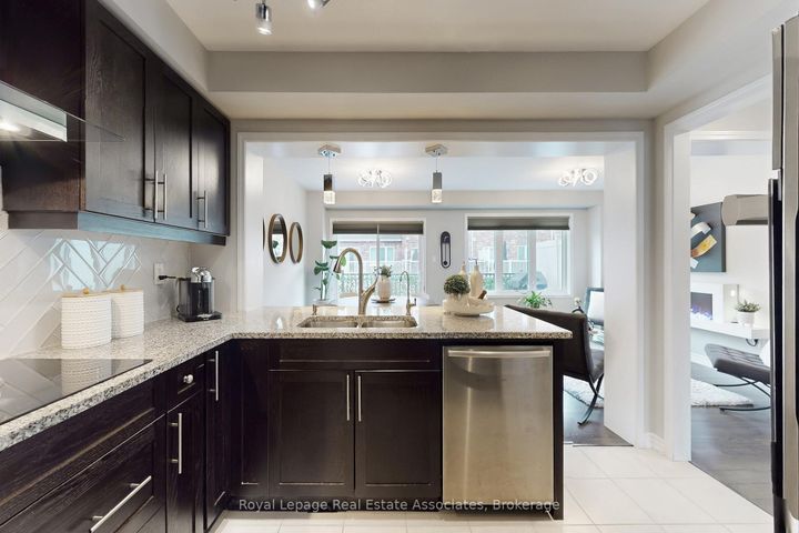 Photo 21 at 27 - 3002 Preserve Drive, GO Glenorchy, Oakville