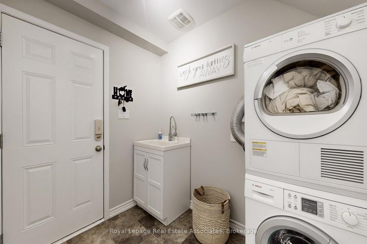 Photo 43 at 27 - 3002 Preserve Drive, GO Glenorchy, Oakville