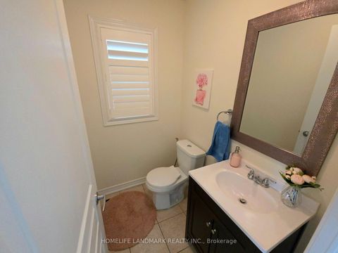 Photo 4 at 41 Mansard Drive, Jefferson, Richmond Hill