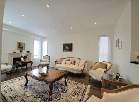 Photo 7 at 41 Mansard Drive, Jefferson, Richmond Hill