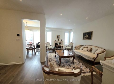 Photo 8 at 41 Mansard Drive, Jefferson, Richmond Hill