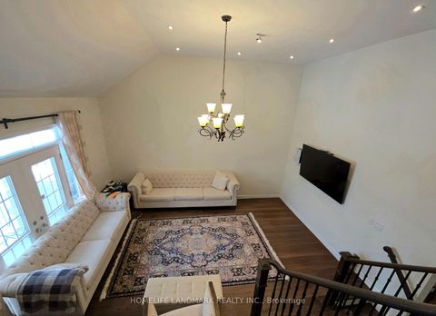 Photo 16 at 41 Mansard Drive, Jefferson, Richmond Hill