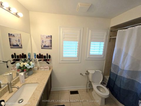 Photo 19 at 41 Mansard Drive, Jefferson, Richmond Hill