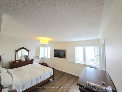 Photo 22 at 41 Mansard Drive, Jefferson, Richmond Hill