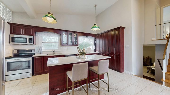 Photo 15 at 333 Pleasant Avenue, Newtonbrook West, Toronto