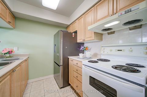 Photo 9 at 1705 - 18 Sommerset Way, Willowdale East, Toronto