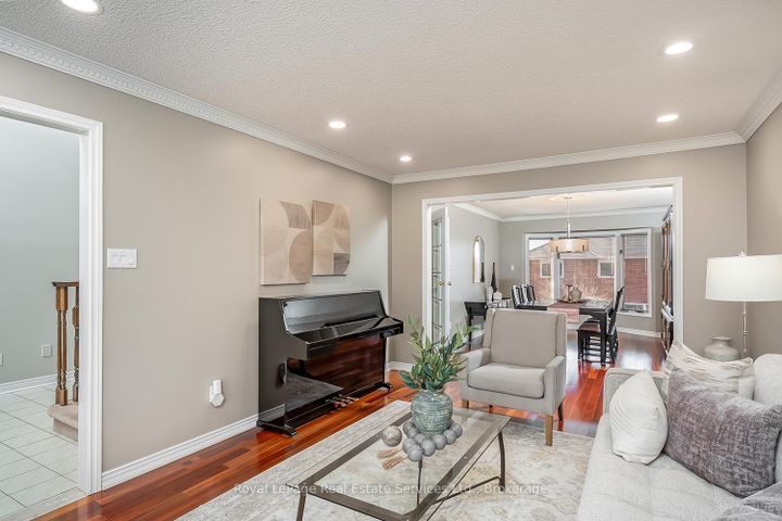 Photo 7 at 1274 Hilton Lane, GA Glen Abbey, Oakville