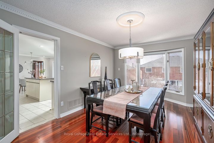 Photo 12 at 1274 Hilton Lane, GA Glen Abbey, Oakville