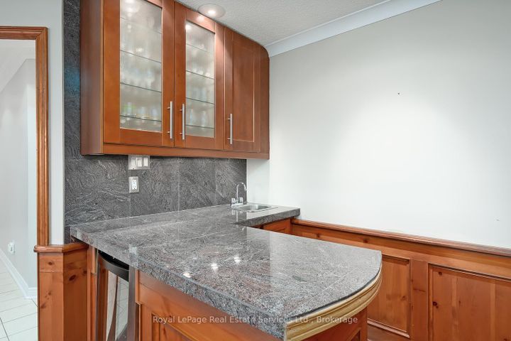 Photo 22 at 1274 Hilton Lane, GA Glen Abbey, Oakville