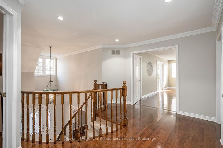 Photo 24 at 1274 Hilton Lane, GA Glen Abbey, Oakville