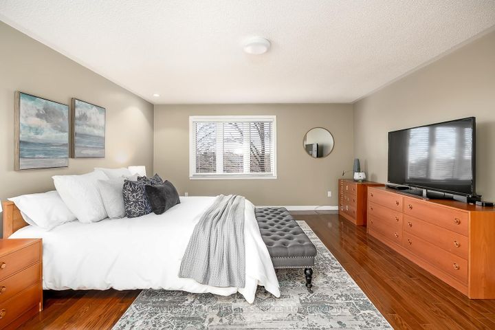 Photo 26 at 1274 Hilton Lane, GA Glen Abbey, Oakville