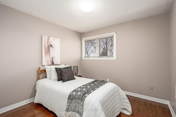 Photo 30 at 1274 Hilton Lane, GA Glen Abbey, Oakville