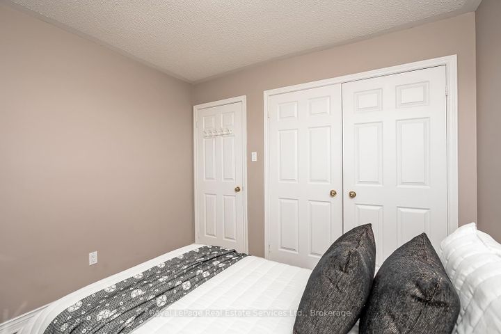 Photo 31 at 1274 Hilton Lane, GA Glen Abbey, Oakville